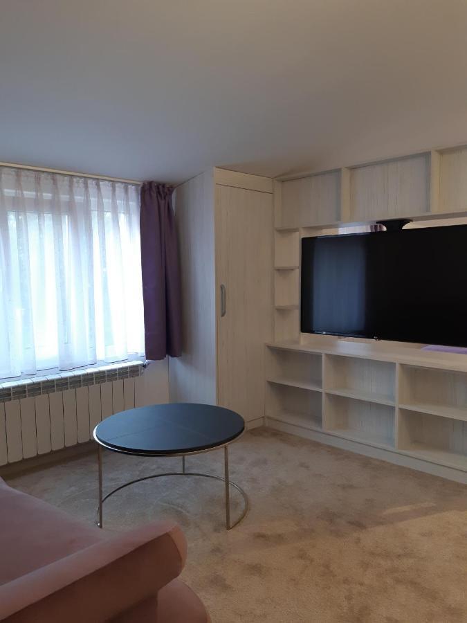 Apartament Magnolia Nearby City Center With Parking Sibiu Exterior foto