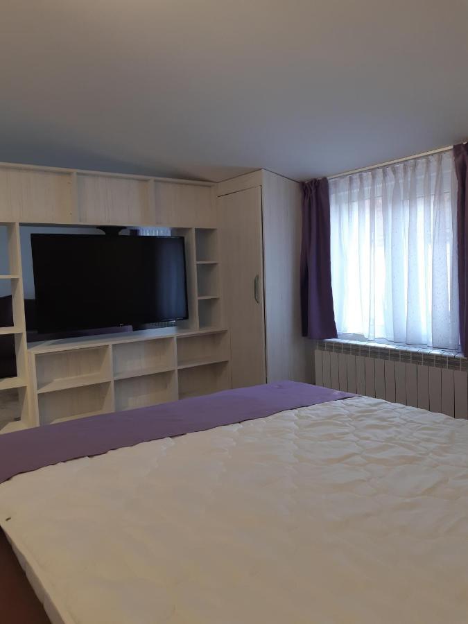 Apartament Magnolia Nearby City Center With Parking Sibiu Exterior foto